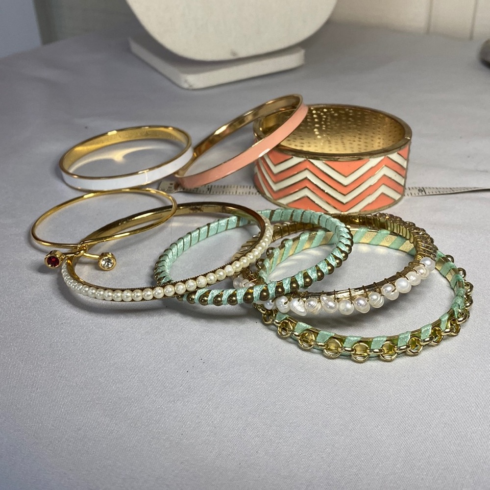 Group of 8 peach and mint green bracelets